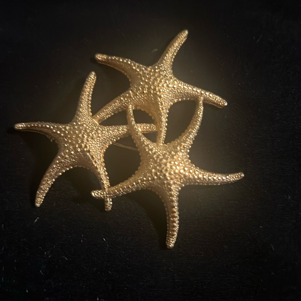 Brooch